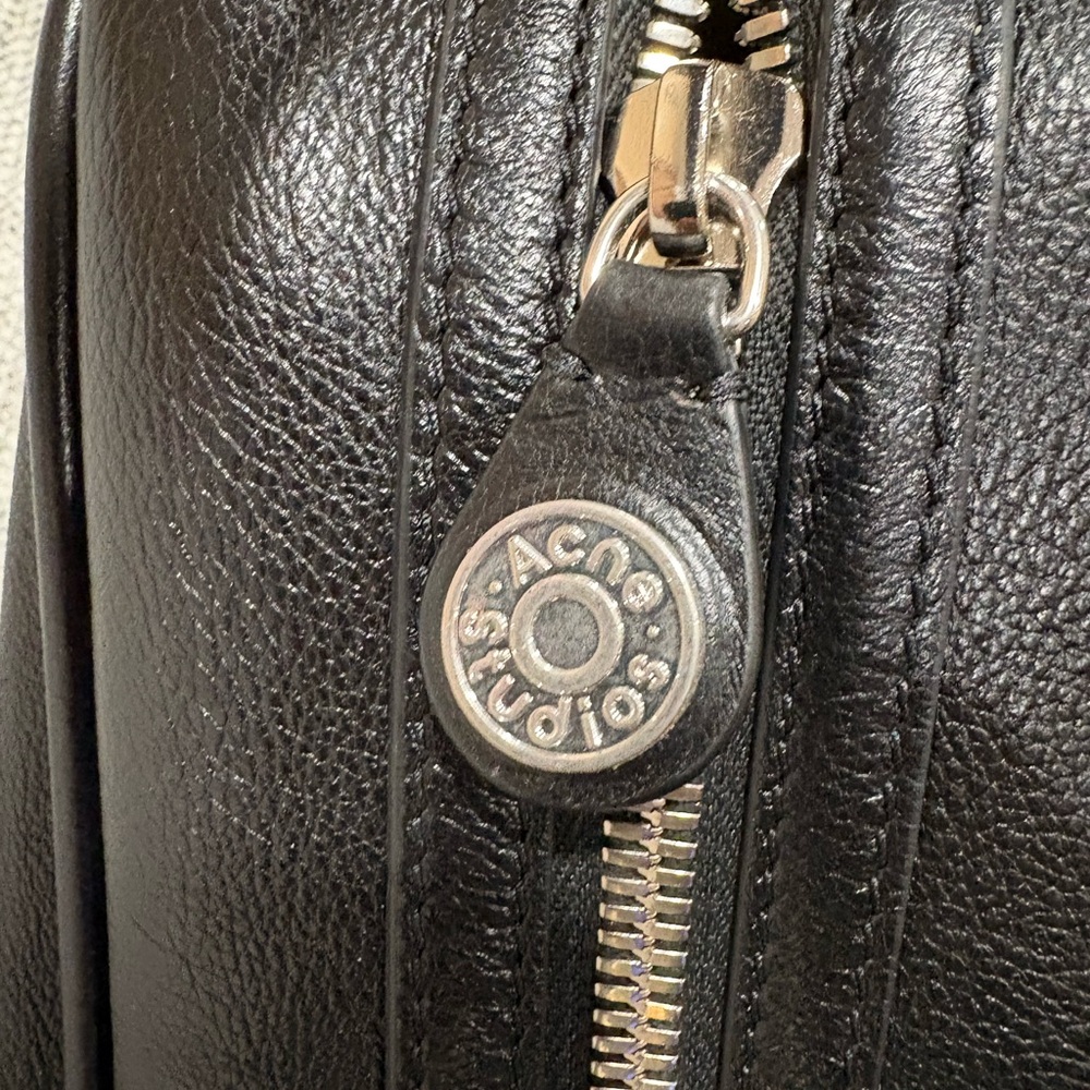Acne Studio Camero Black Leather Camera Shoulder Bag - Picture 8 of 14